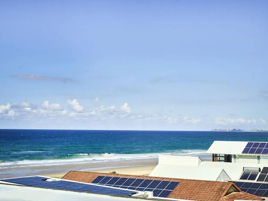 Palm Beach Renovated 1 Bedroom Gold Coast Apartment